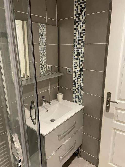 Appartement Chez Tricia Thorigny-sur-Marne Exterior foto